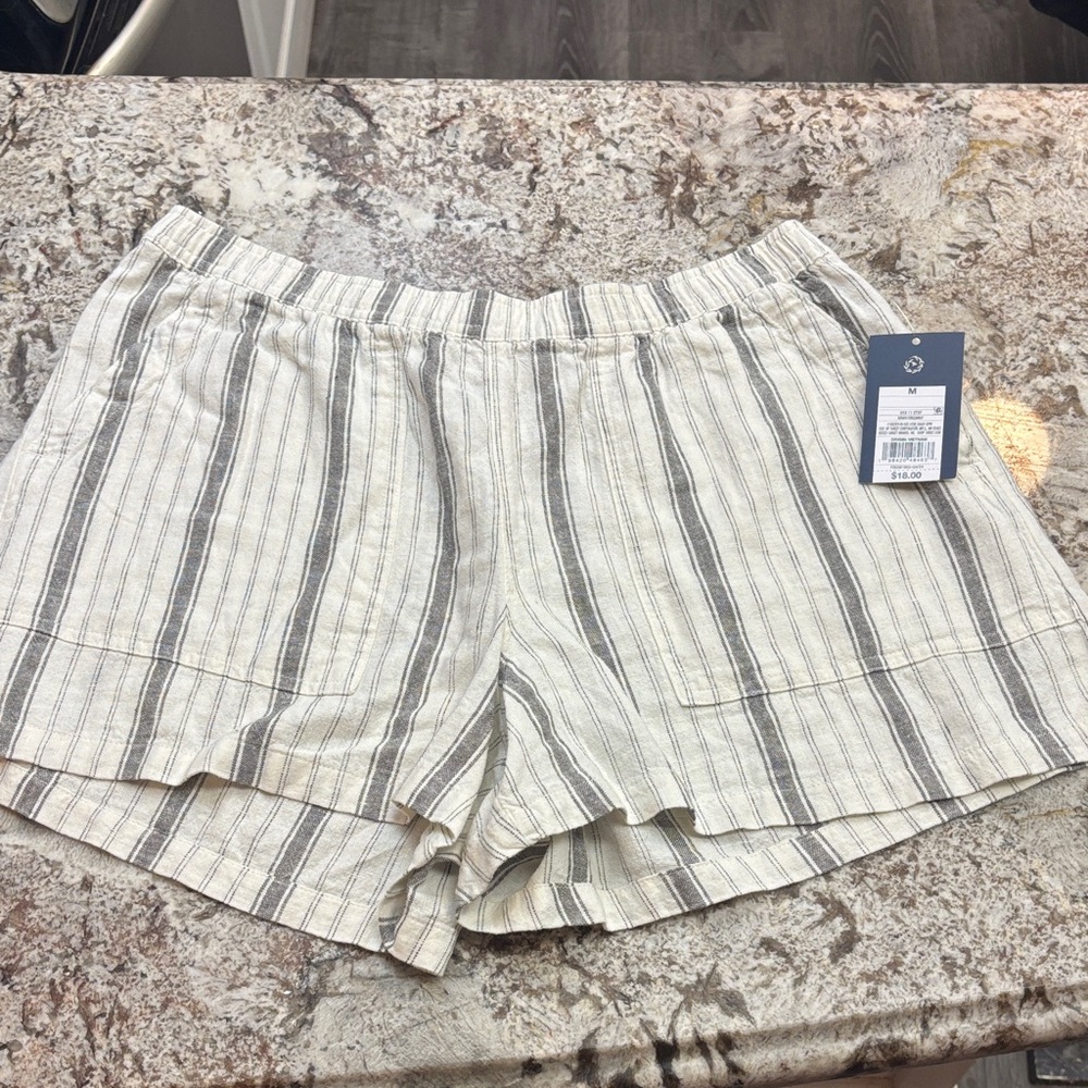 Universal Thread  Striped Shorts - Cream and Gray